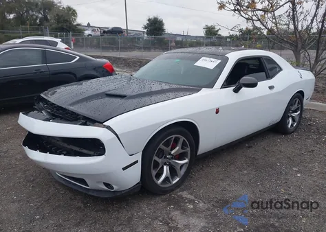 2015 Dodge Challenger Sxt Plus z USA, uszkodzony, nr VIN 2C3CDZBG5FH913023